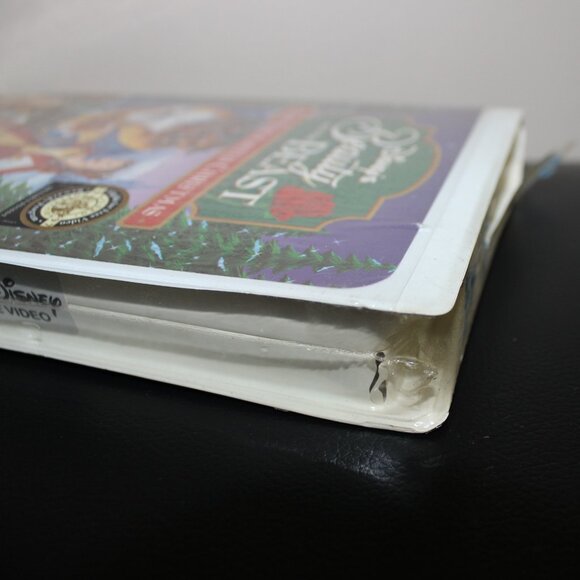 3/$55❤️Walt Disney's Beauty and the Beast The Enchanted Christmas clamshell VHS - Picture 6 of 9